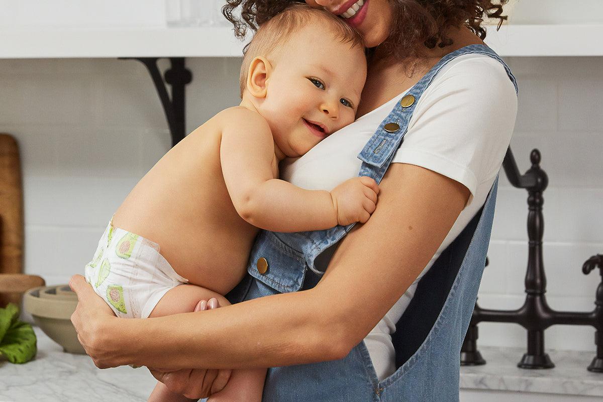 Mamma con bambino piccolo